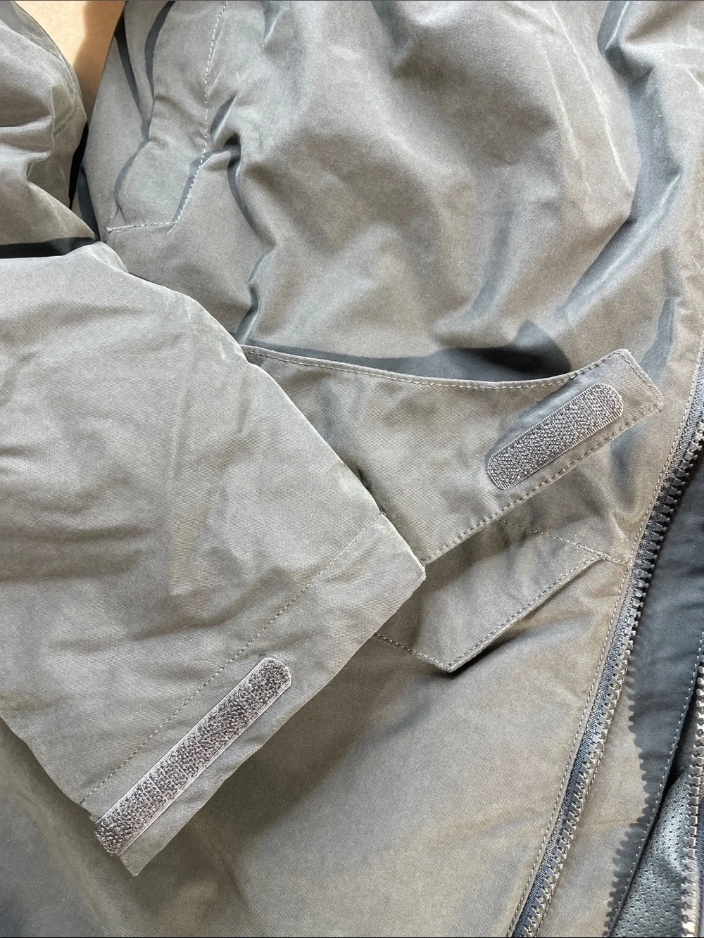 The North Face Men's Hooded Jacket ZIP OUT LINER SIZE S HYVENT